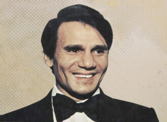 إذاعة البرنامج العام تنفرد بحوار طبيب العندليب الخاص وابن شقيقه